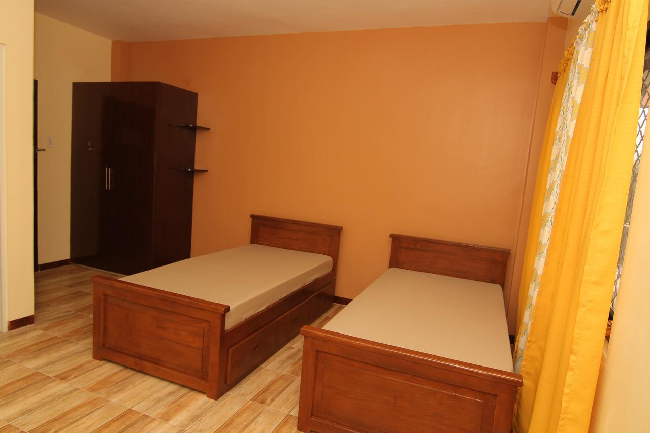 Hotel Charos Dormitel à Dumaguete City Extérieur photo