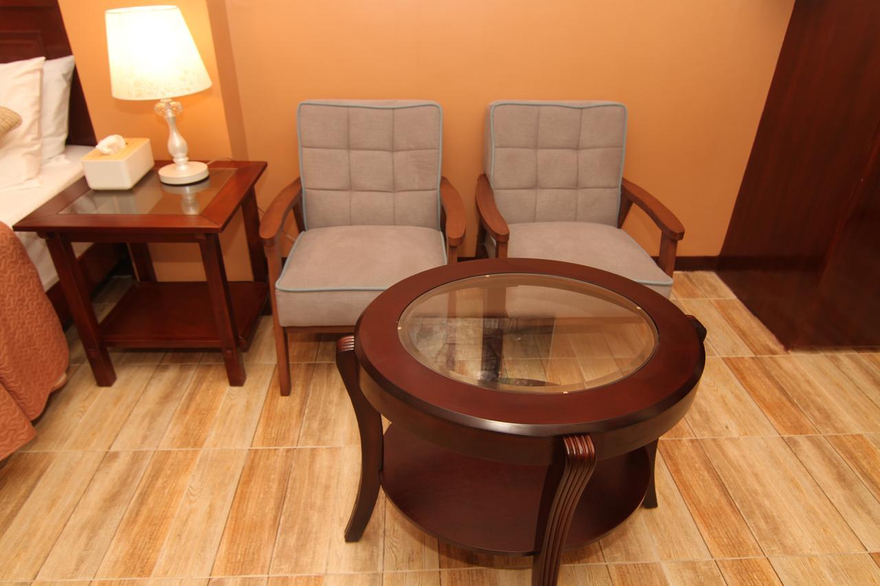 Hotel Charos Dormitel à Dumaguete City Extérieur photo