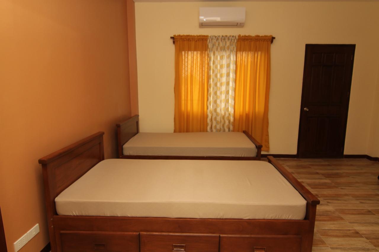 Hotel Charos Dormitel à Dumaguete City Extérieur photo